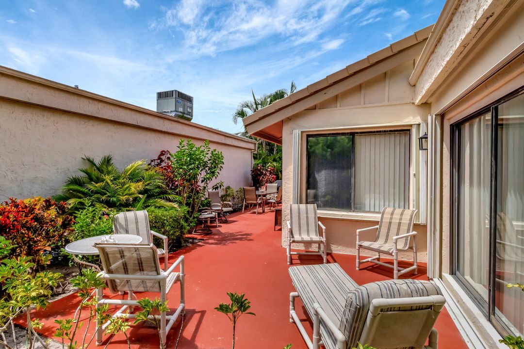 合同活跃: $4,000 (2 贝兹, 2 浴室, 1478 平方英尺)