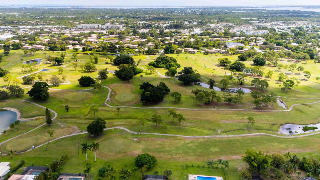 For Sale: $475,000 (3 beds, 2 baths, 1272 Square Feet)