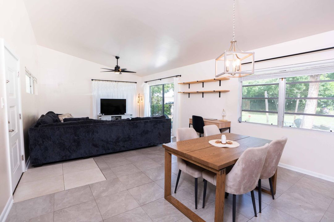 For Sale: $475,000 (3 beds, 2 baths, 1272 Square Feet)