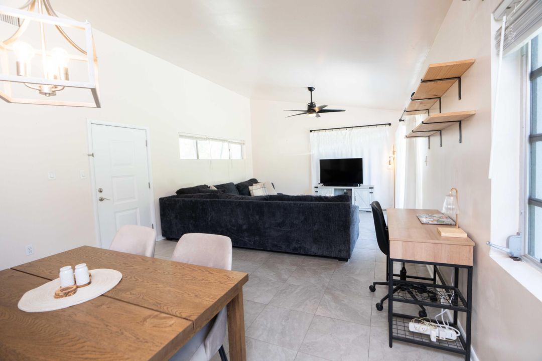 For Sale: $475,000 (3 beds, 2 baths, 1272 Square Feet)