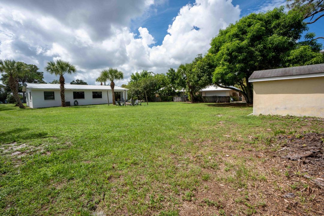 For Sale: $475,000 (3 beds, 2 baths, 1272 Square Feet)