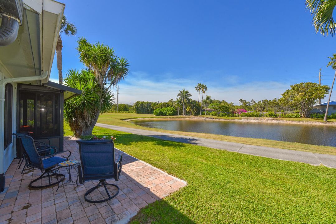 For Sale: $399,000 (2 beds, 2 baths, 1396 Square Feet)