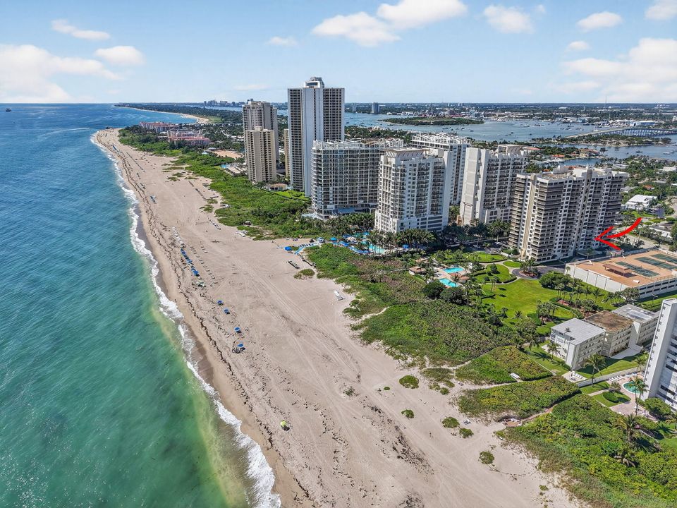 合同活跃: $4,900 (2 贝兹, 2 浴室, 1460 平方英尺)