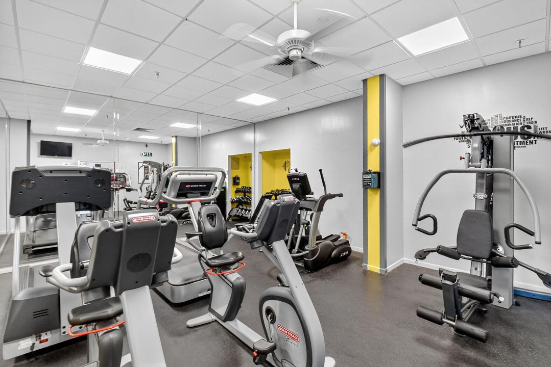 合同活跃: $4,900 (2 贝兹, 2 浴室, 1460 平方英尺)