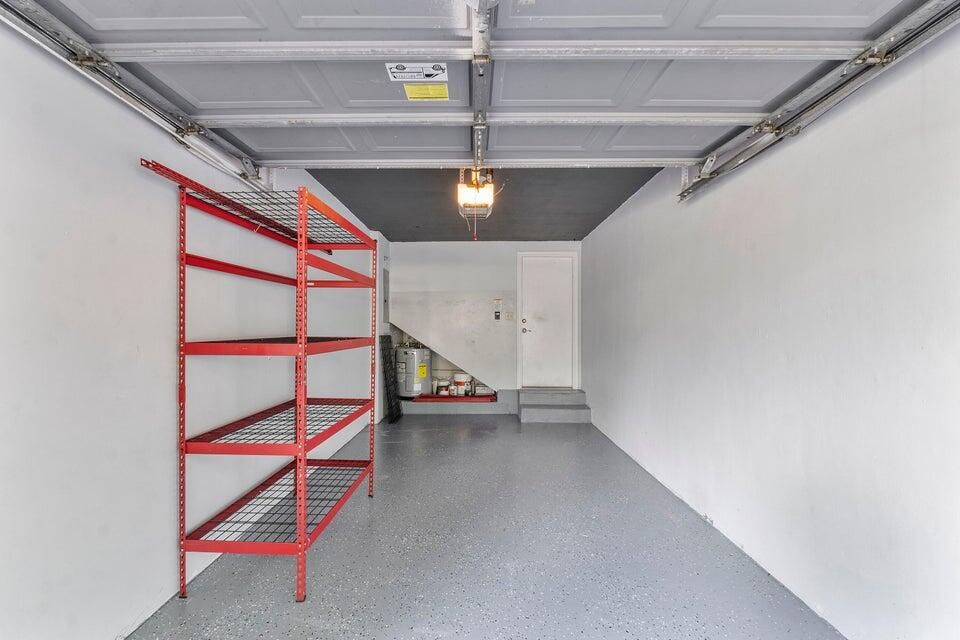 Active With Contract: $3,350 (3 beds, 2 baths, 1395 Square Feet)