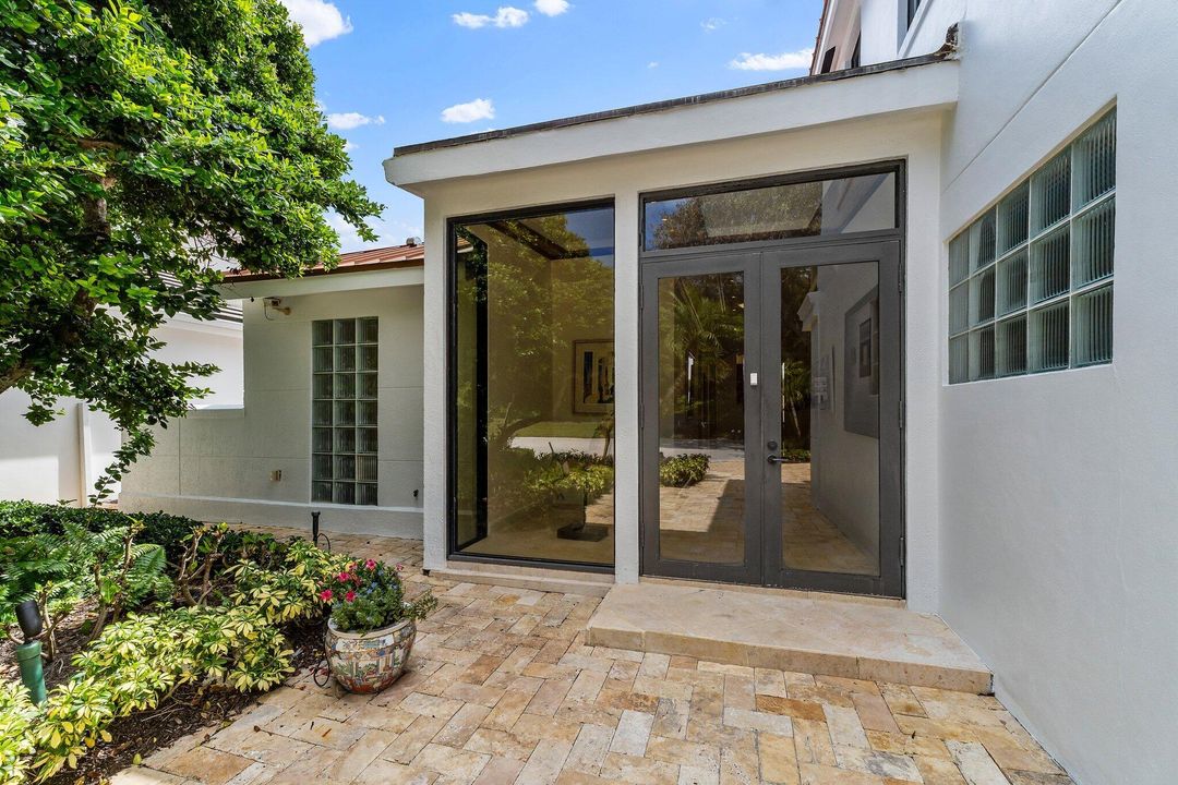 На продажу: $4,300,000 (5 спален, 6 ванн, 4489 Квадратных фут)