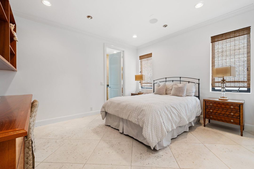 На продажу: $4,300,000 (5 спален, 6 ванн, 4489 Квадратных фут)