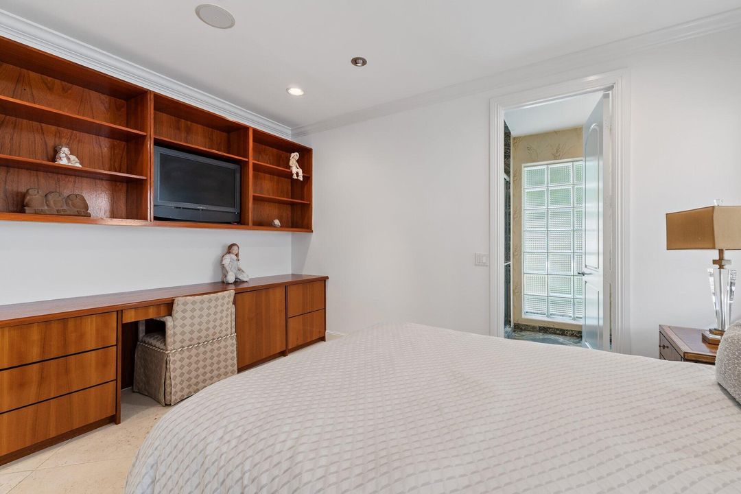 На продажу: $4,300,000 (5 спален, 6 ванн, 4489 Квадратных фут)