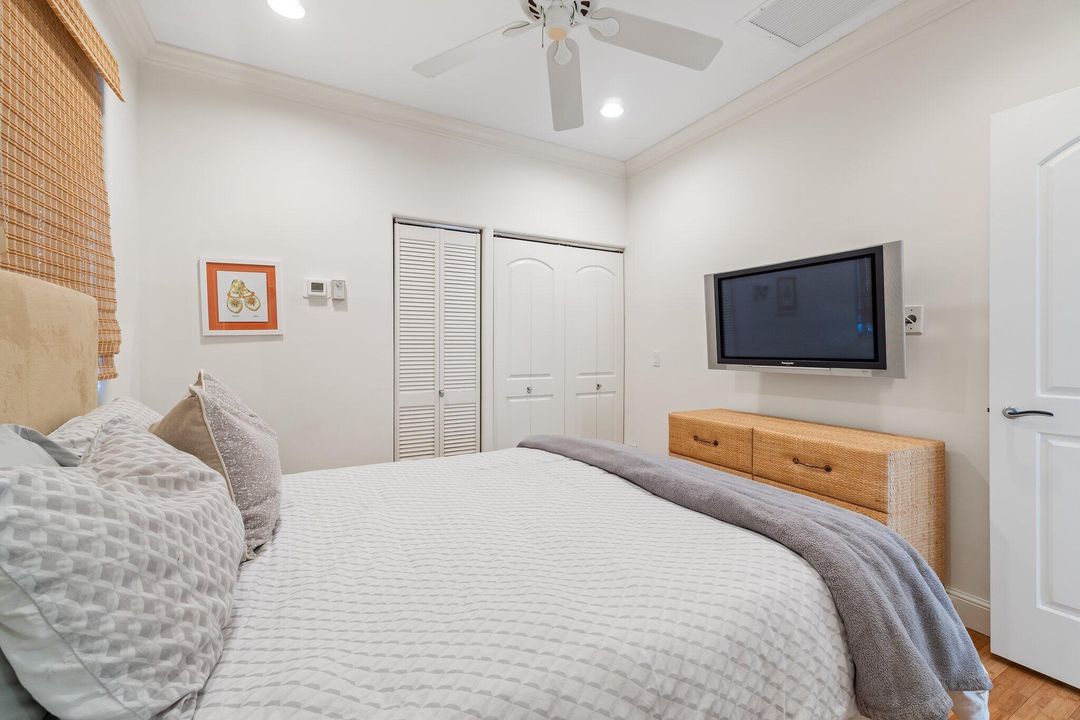 На продажу: $4,300,000 (5 спален, 6 ванн, 4489 Квадратных фут)