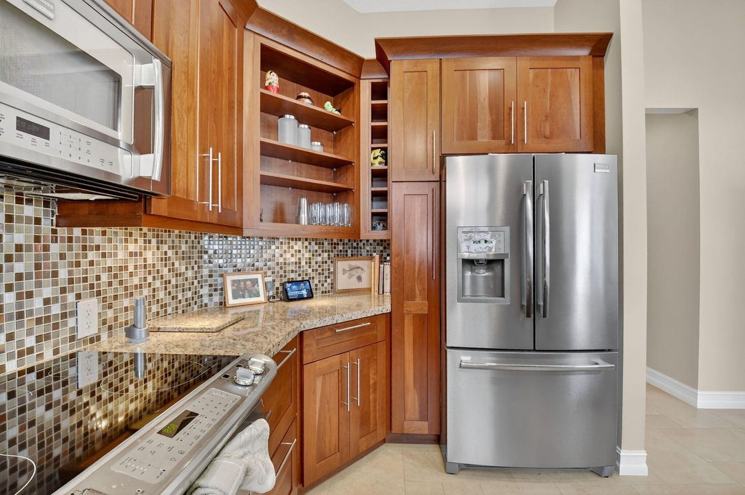 For Rent: $18,000 (3 beds, 2 baths, 2180 Square Feet)