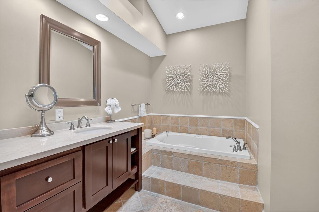 For Rent: $18,000 (3 beds, 2 baths, 2180 Square Feet)