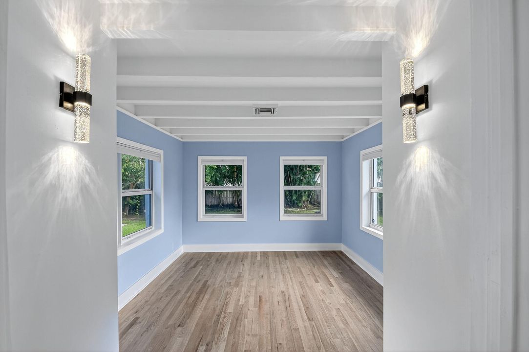 На продажу: $649,999 (2 спален, 2 ванн, 1252 Квадратных фут)