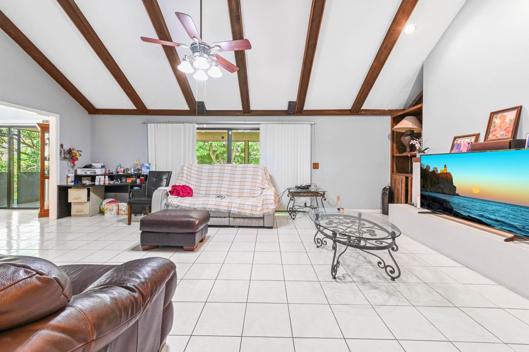 For Sale: $599,900 (3 beds, 2 baths, 1658 Square Feet)