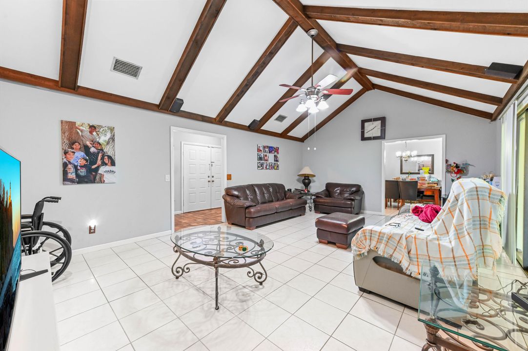 For Sale: $599,900 (3 beds, 2 baths, 1658 Square Feet)