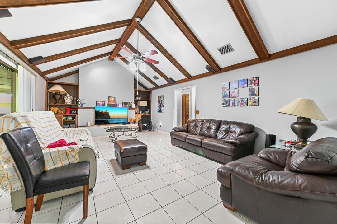 For Sale: $599,900 (3 beds, 2 baths, 1658 Square Feet)