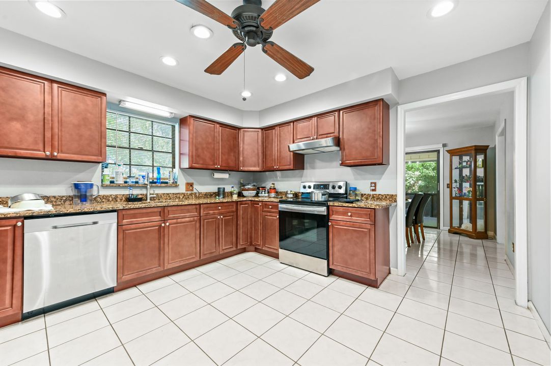 For Sale: $599,900 (3 beds, 2 baths, 1658 Square Feet)