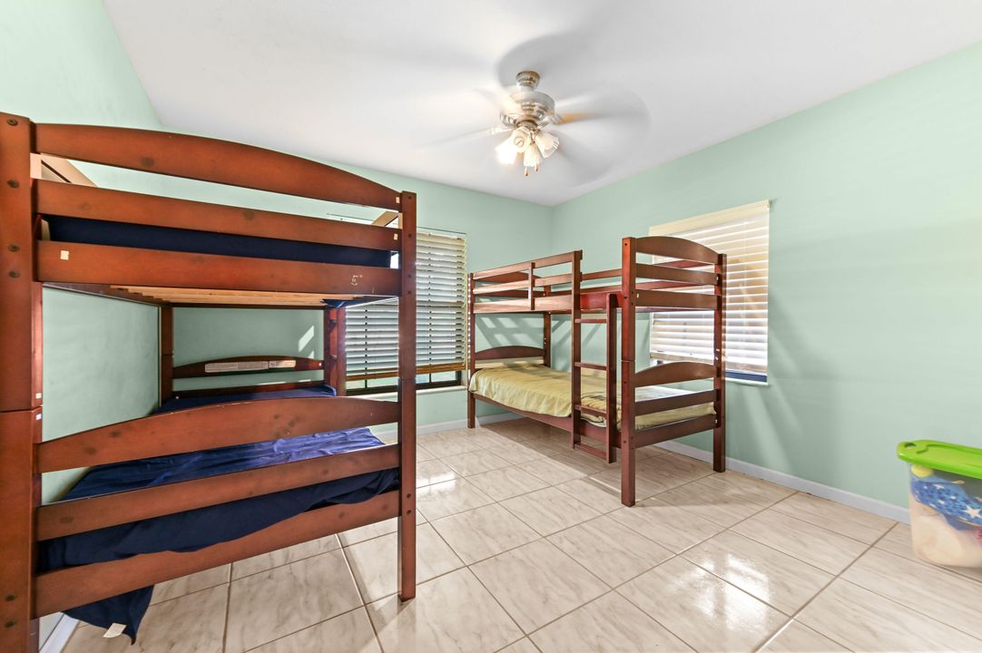 For Sale: $599,900 (3 beds, 2 baths, 1658 Square Feet)