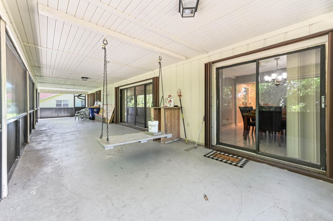 For Sale: $599,900 (3 beds, 2 baths, 1658 Square Feet)