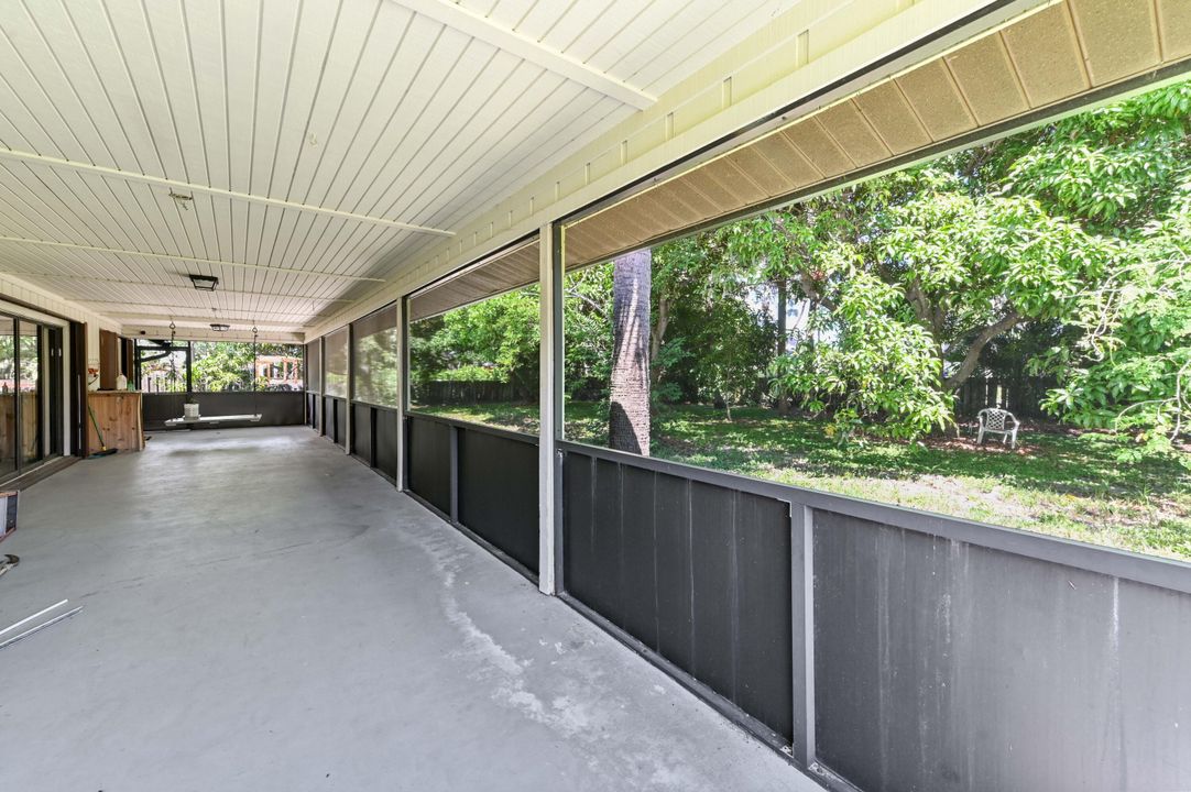 For Sale: $599,900 (3 beds, 2 baths, 1658 Square Feet)