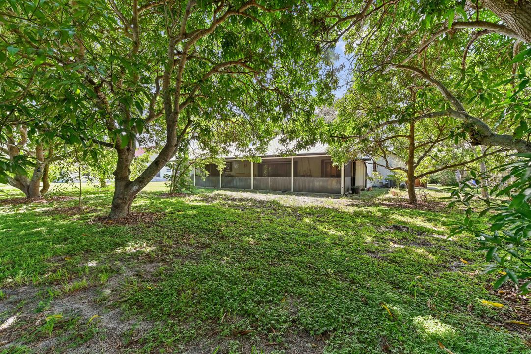 For Sale: $599,900 (3 beds, 2 baths, 1658 Square Feet)