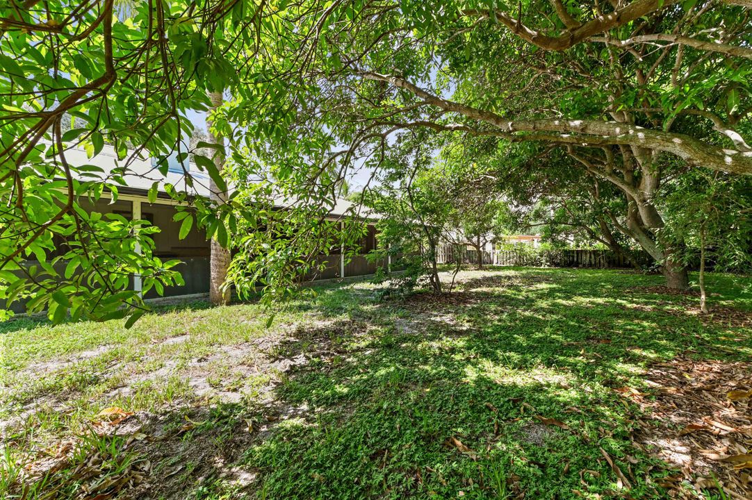 For Sale: $599,900 (3 beds, 2 baths, 1658 Square Feet)