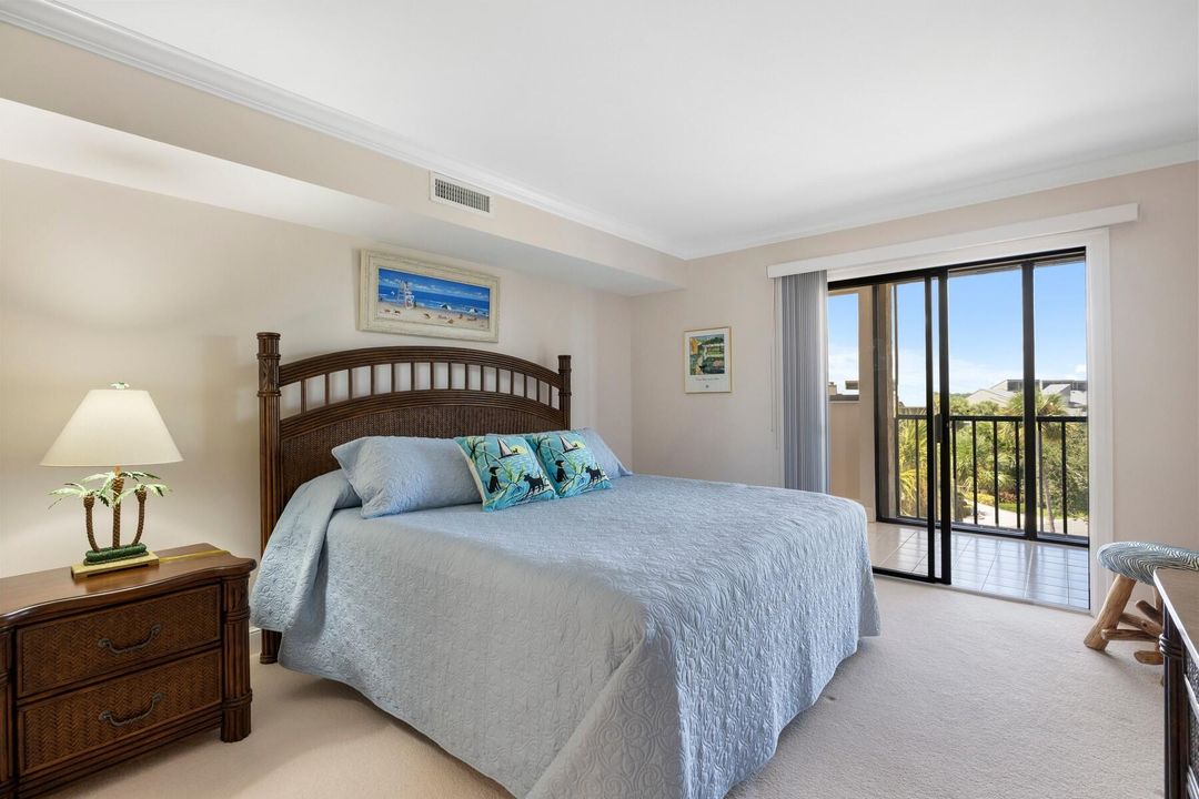 For Sale: $549,000 (2 beds, 2 baths, 1880 Square Feet)