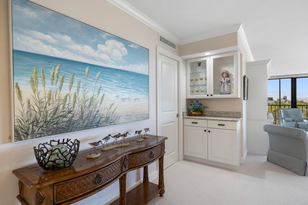 For Sale: $549,000 (2 beds, 2 baths, 1880 Square Feet)