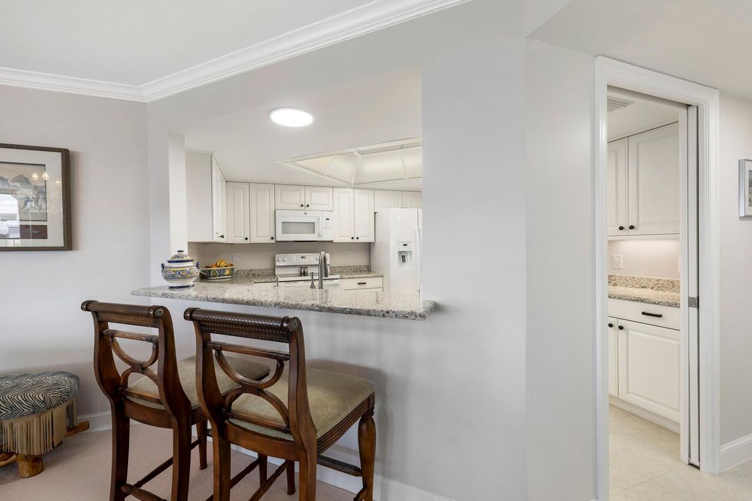 For Sale: $549,000 (2 beds, 2 baths, 1880 Square Feet)