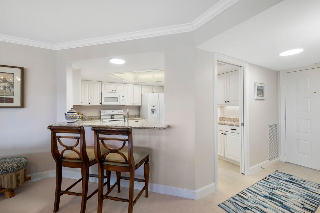 For Sale: $549,000 (2 beds, 2 baths, 1880 Square Feet)