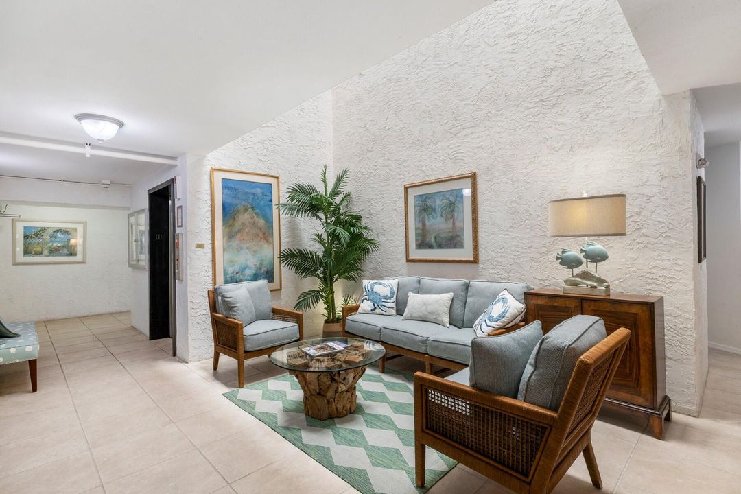 For Sale: $549,000 (2 beds, 2 baths, 1880 Square Feet)