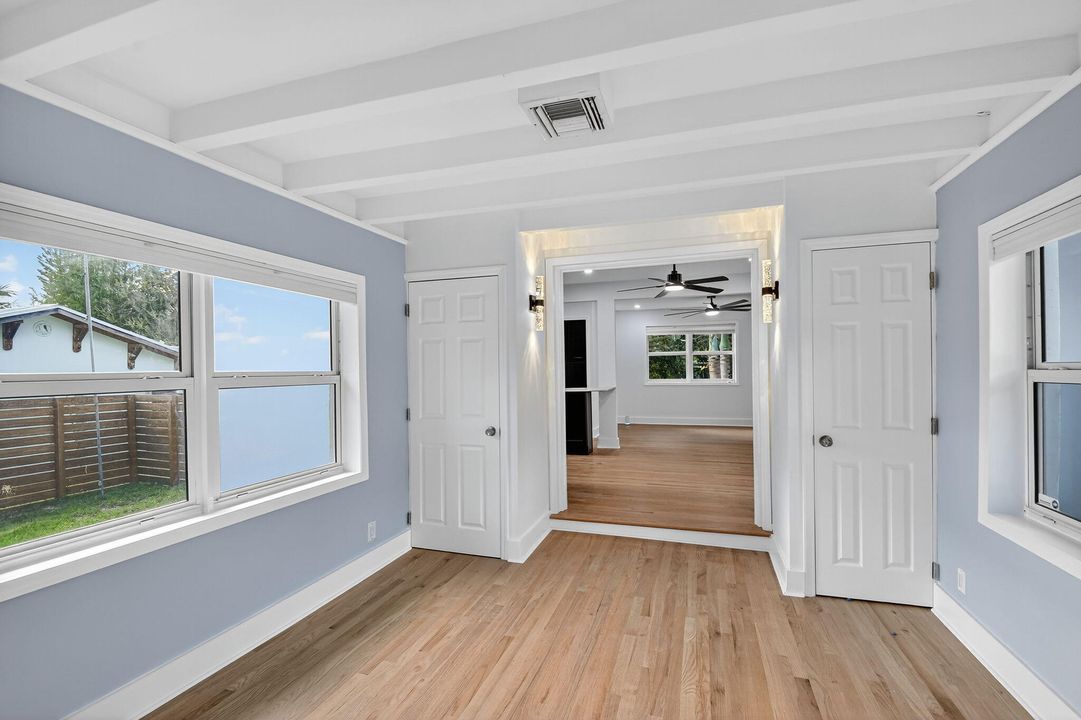 На продажу: $649,999 (2 спален, 2 ванн, 1252 Квадратных фут)