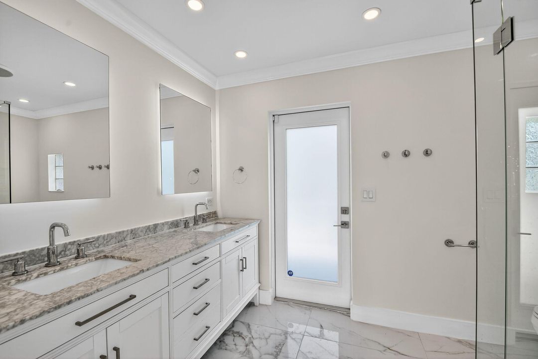 На продажу: $649,999 (2 спален, 2 ванн, 1252 Квадратных фут)