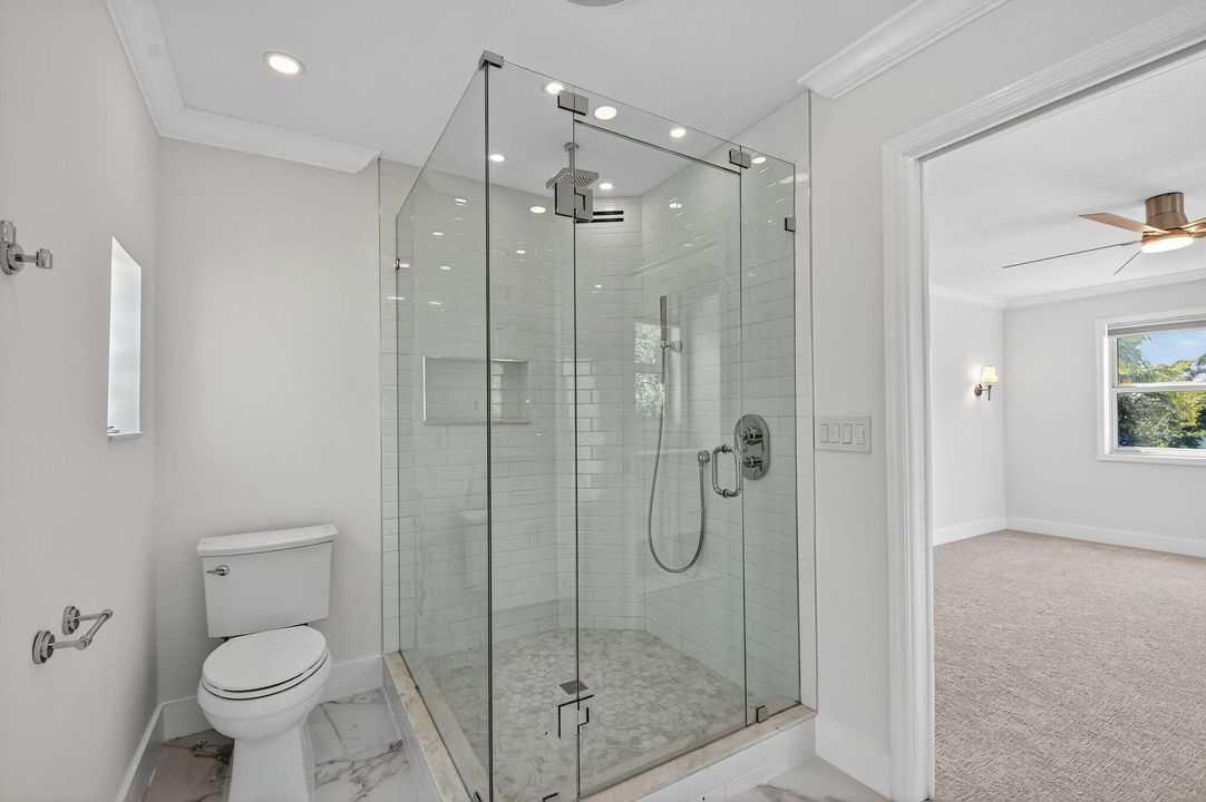 На продажу: $649,999 (2 спален, 2 ванн, 1252 Квадратных фут)