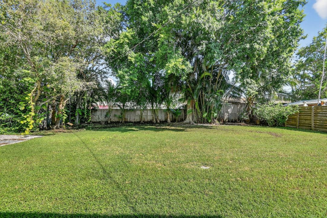 На продажу: $649,999 (2 спален, 2 ванн, 1252 Квадратных фут)