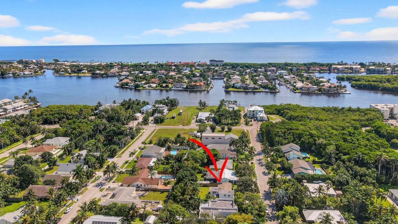 На продажу: $649,999 (2 спален, 2 ванн, 1252 Квадратных фут)