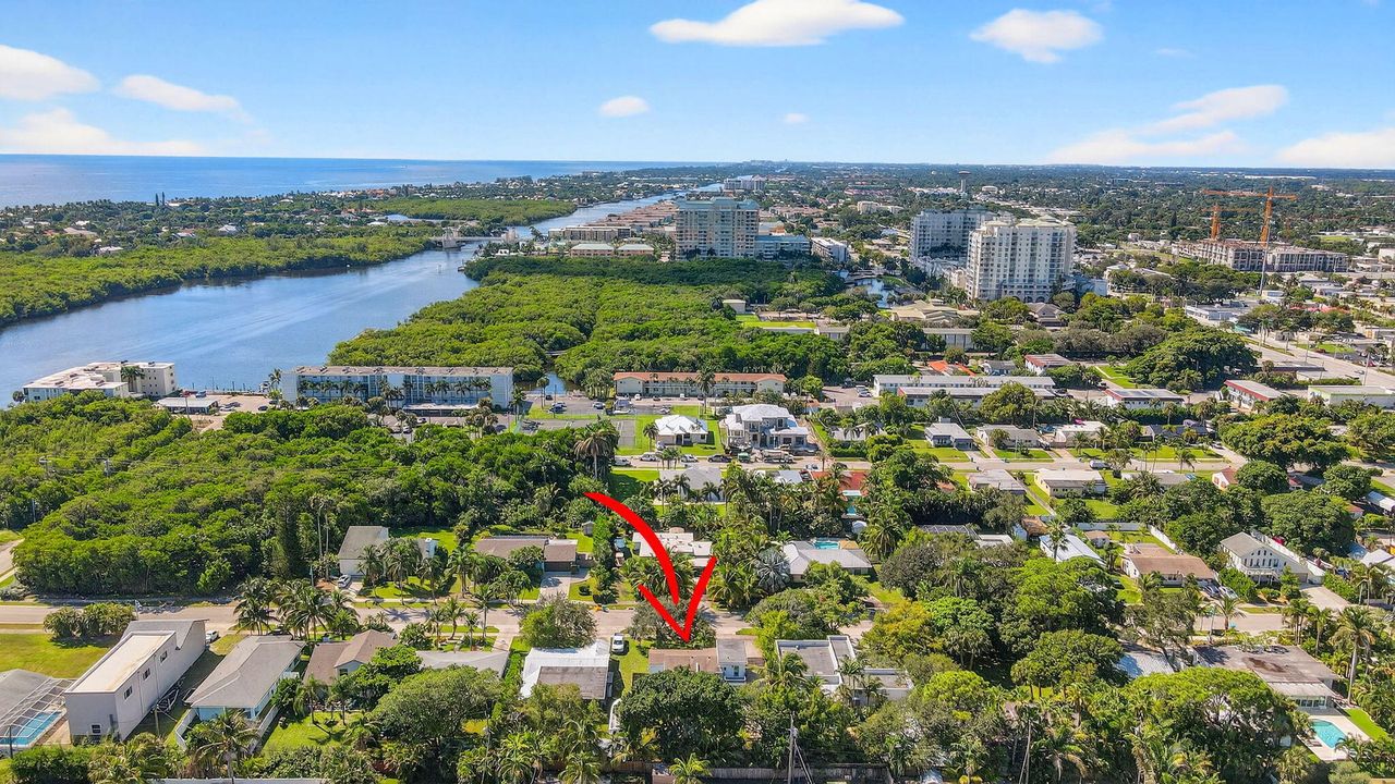 На продажу: $649,999 (2 спален, 2 ванн, 1252 Квадратных фут)