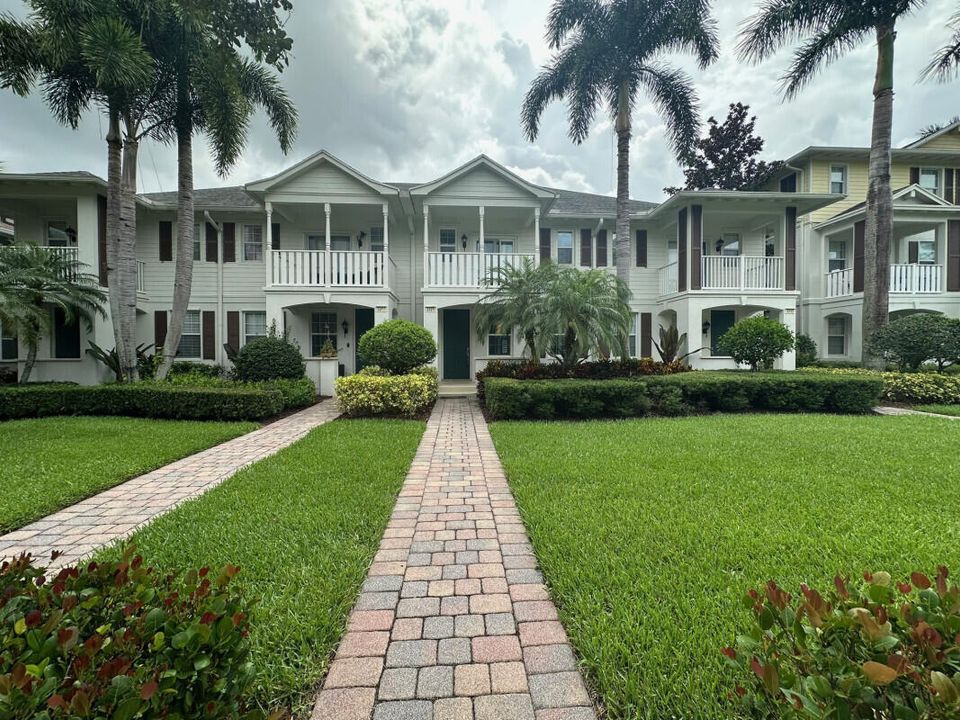 Recently Rented: $3,500 (3 beds, 2 baths, 1670 Square Feet)