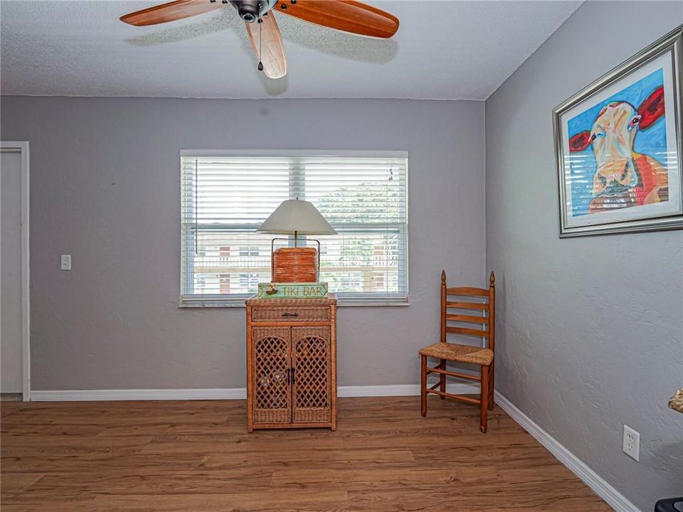 Activo con contrato: $1,495 (2 camas, 2 baños, 860 Pies cuadrados)