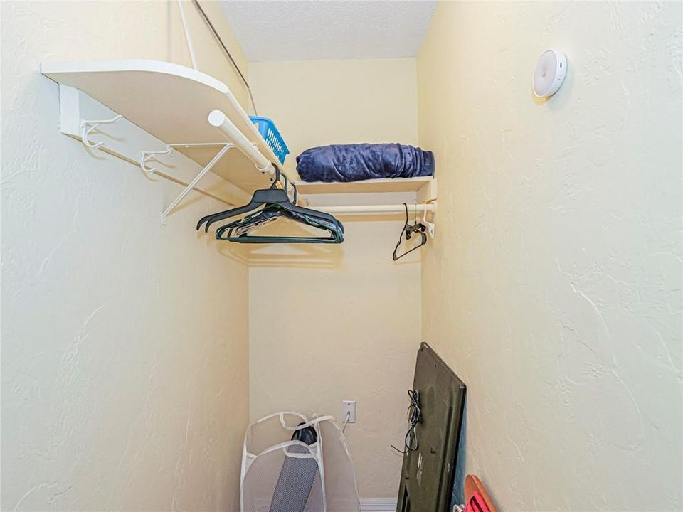 Activo con contrato: $1,495 (2 camas, 2 baños, 860 Pies cuadrados)