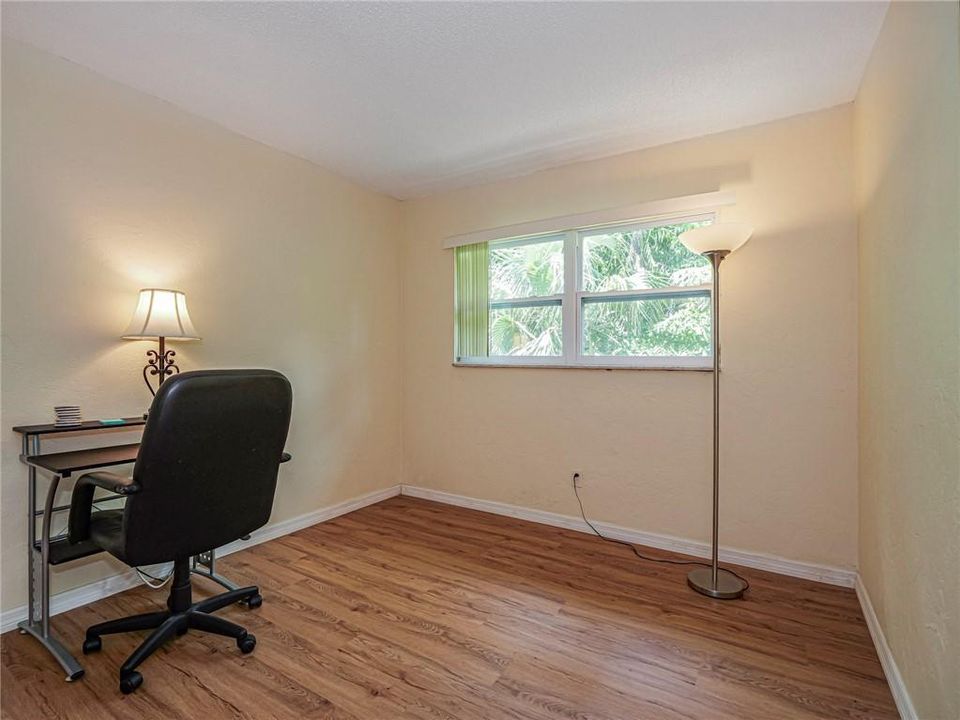 Activo con contrato: $1,495 (2 camas, 2 baños, 860 Pies cuadrados)