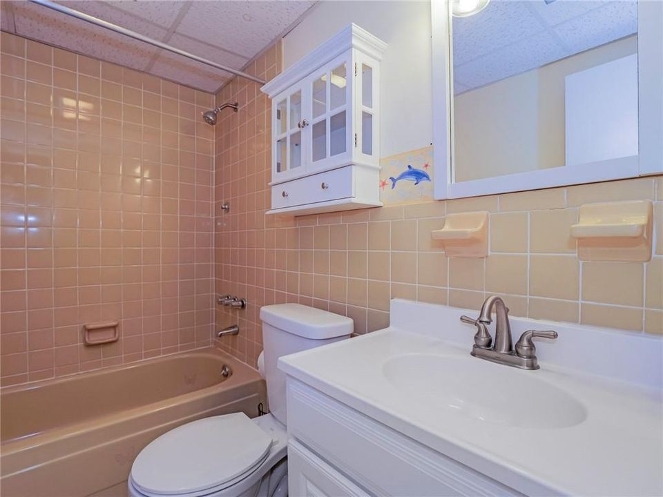 Activo con contrato: $1,495 (2 camas, 2 baños, 860 Pies cuadrados)