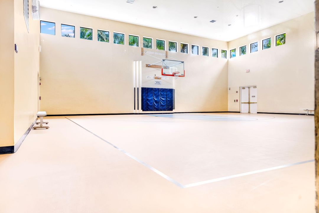 For Sale: $1,850,000 (5 beds, 5 baths, 5359 Square Feet)