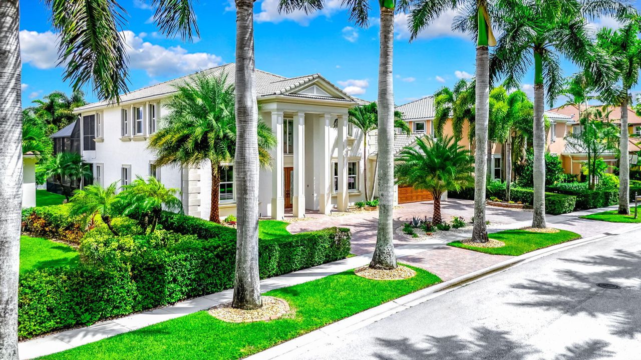 For Sale: $1,850,000 (5 beds, 5 baths, 5359 Square Feet)