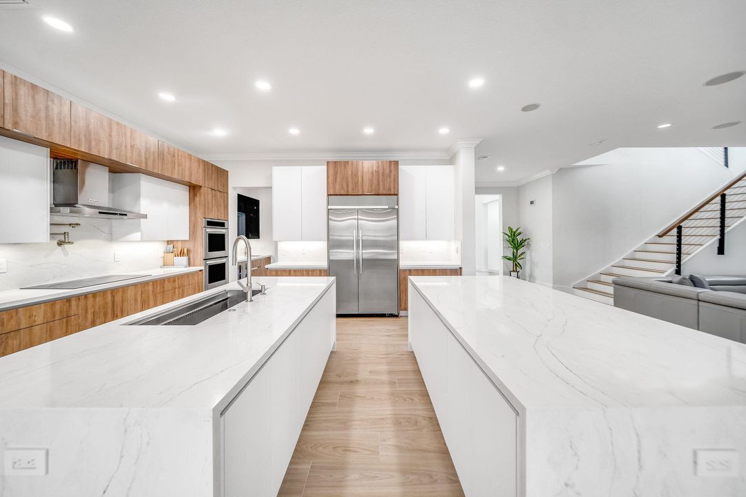 For Sale: $1,850,000 (5 beds, 5 baths, 5359 Square Feet)