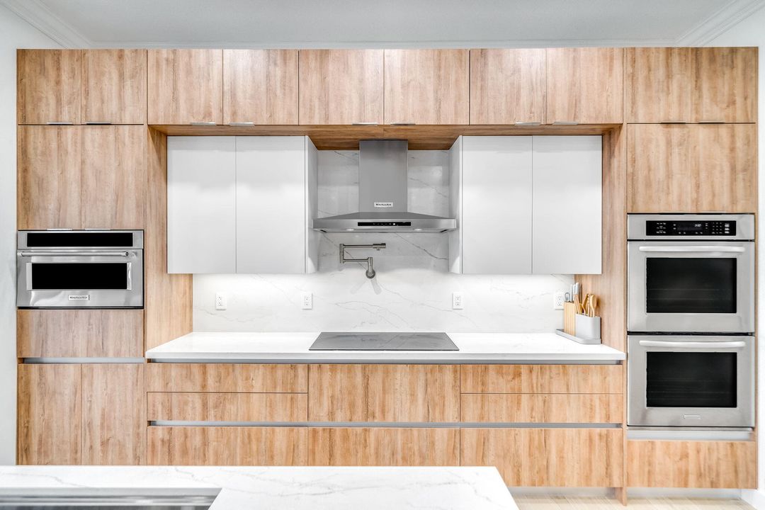 For Sale: $1,850,000 (5 beds, 5 baths, 5359 Square Feet)