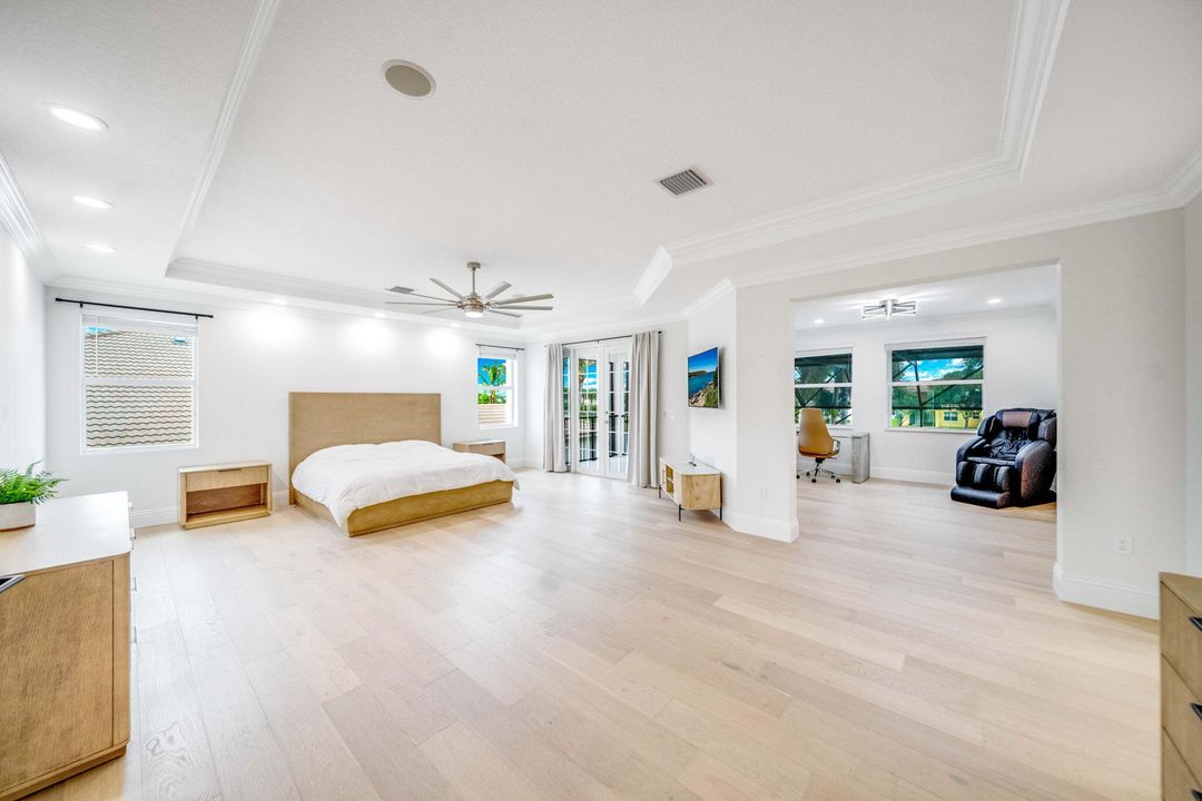 For Sale: $1,850,000 (5 beds, 5 baths, 5359 Square Feet)