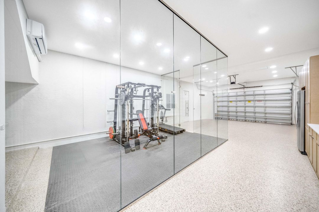 For Sale: $1,850,000 (5 beds, 5 baths, 5359 Square Feet)