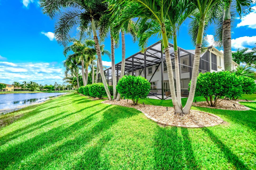 For Sale: $1,850,000 (5 beds, 5 baths, 5359 Square Feet)