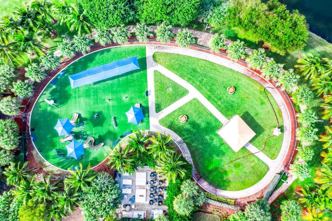 For Sale: $1,850,000 (5 beds, 5 baths, 5359 Square Feet)