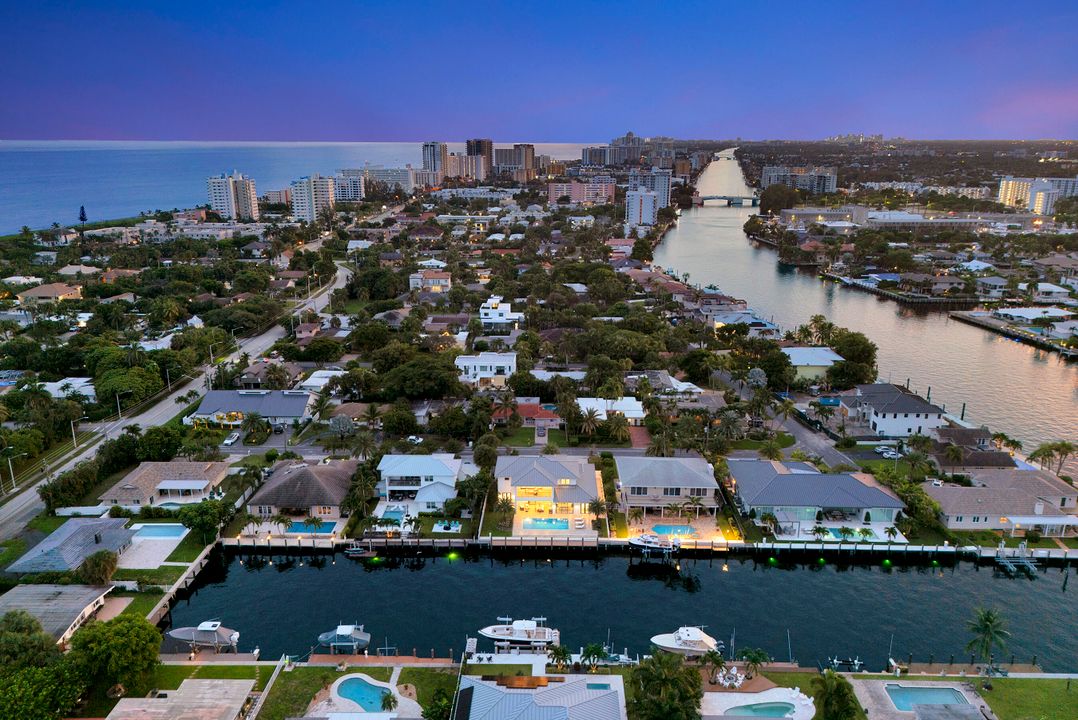 На продажу: $6,499,000 (5 спален, 4 ванн, 3858 Квадратных фут)